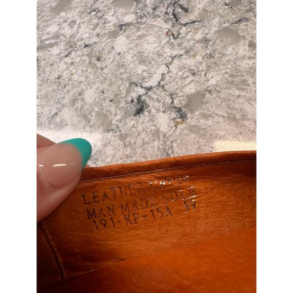 Miz Mooz Casual Leather Flats Shoes Orange w Fabric Buckle Detail Size 39 (8.5) - Picture 8 of 9